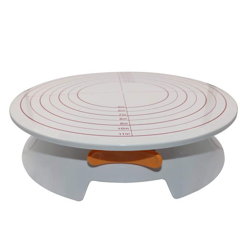 القرص الدوار لتقديم الكيك والتورتة